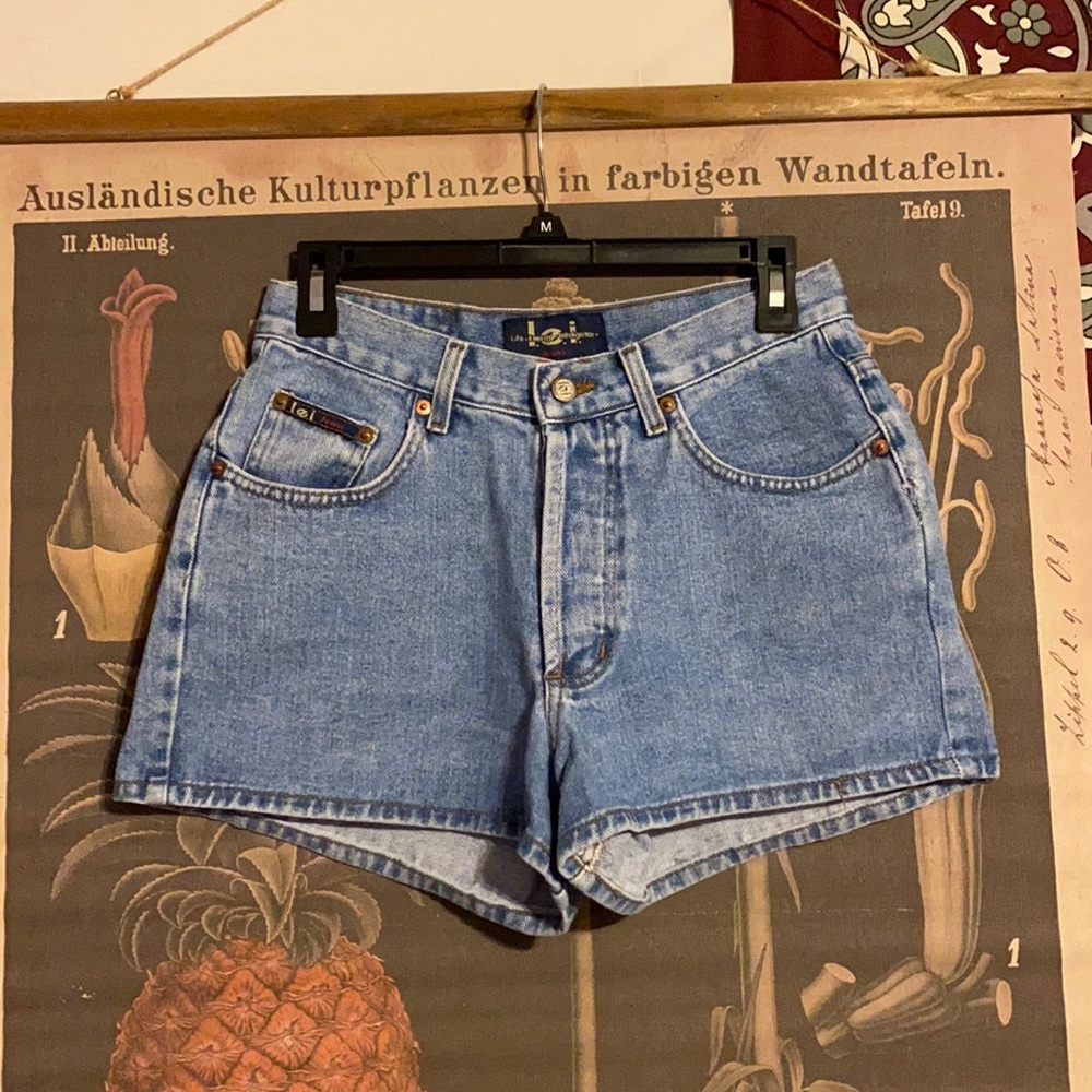 Vintage LEI jean shorts